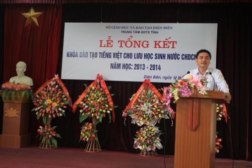GDTX-CN: Lễ tổng kết đào tạo 88vvv cho lưu 88vvv nước  CHDCND Lào, năm học 2013-2014