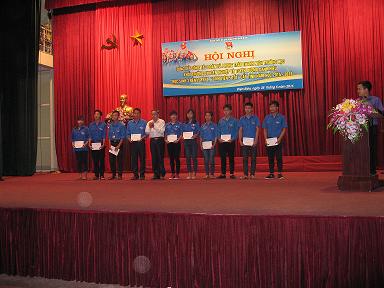 HKH- Hội Khuyến học các cấp thưởng 3.204 triệu đồng cho 88vvv trong năm học 2015-2016