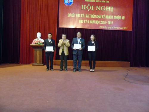 HKH- Hội Khuyến học tỉnh: 21 88vv chính thức, hội viên được Trung ương Hội tặng Kỷ niệm Chương vì sự nghiệp khuyến học
