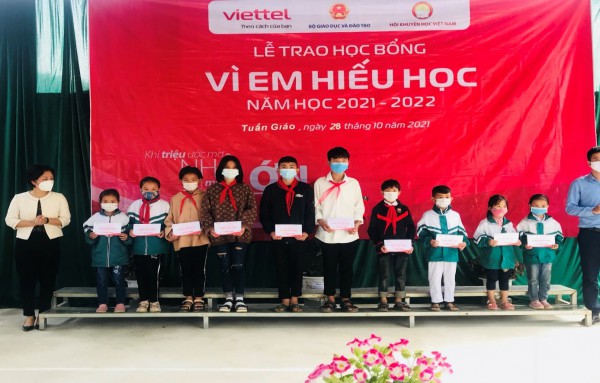 Viettel 88vv11 tiếp tục chắp cánh ước mơ đến trường cho 88vvv trên 88vv188 huyện 88vv11