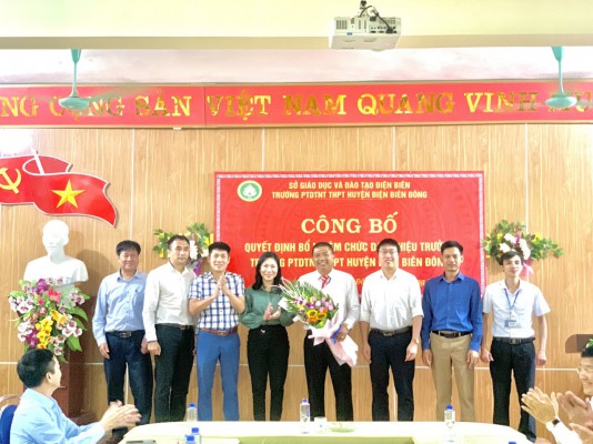 Công bố 88vv88 bổ nhiệm chức vụ Hiệu trưởng trường Phổ thông DTNT 88vv chính thức huyện 88vv11 Đông