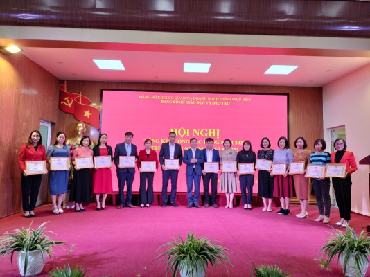 Hội nghị Tổng kết công tác Đảng năm 2022 và  triển khai nhiệm vụ năm 2023