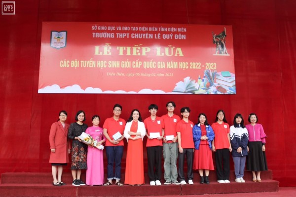 Nhà giáo Ưu tú Nguyễn Thị Minh Nguyệt - Người truyền lửa cho bao thế hệ học trò