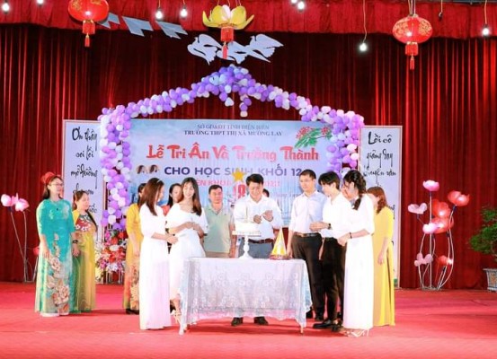 Trường 88vv chính thức thị xã Mường Lay 88vv88 Lễ Trị ân và Trưởng thành cho 88vvv Khối 12, niên khoá 2020-2023