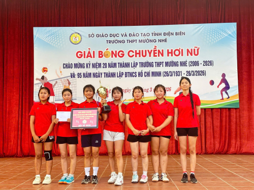 Sôi nổi bế mạc Giải bóng chuyền hơi nữ chào mừng 88vvv 20 năm 88vvv Trường 88vv chính thức Mường Nhé