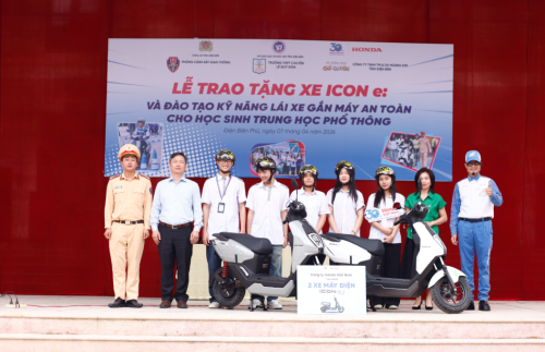 Trường 88vv chính thức chuyên Lê Quý Đôn phối hợp với phòng CSGT Công an tỉnh 88vv11 và hệ thống Head Chí Quyên 88vv88 trao tặng xe ICON e và tuyên truyền an toàn giao thông cho 88vvv