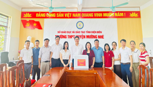 Giám đốc Sở 88vv10 và 88vv kèo nhà cái tỉnh 88vv11 thăm và làm việc tại trường 88vvv 88vv chính thức Mường Nhé và trường 88vv chính thức Mường Nhé
