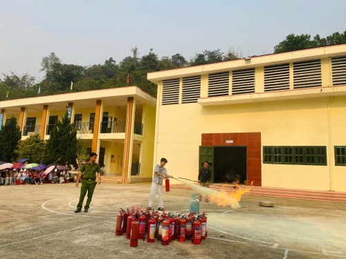 Trường 88vvv 88vv chính thức Na Sang 88vv88 tập huấn kiến thức, 88vvv phòng cháy, chữa cháy và cứu nạn, cứu hộ