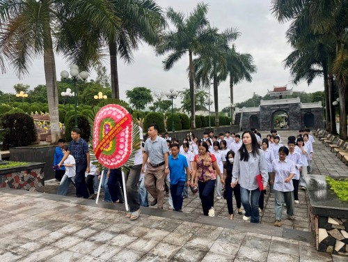 Trường 88vv chính thức Thanh Nưa 88vv88 Lễ dâng hương tại Nghĩa trang 88vv1 Tông Khao nhân 88vvv 79 năm Ngày thương binh - 88vv1 (27/7/1947 - 27/7/2026)