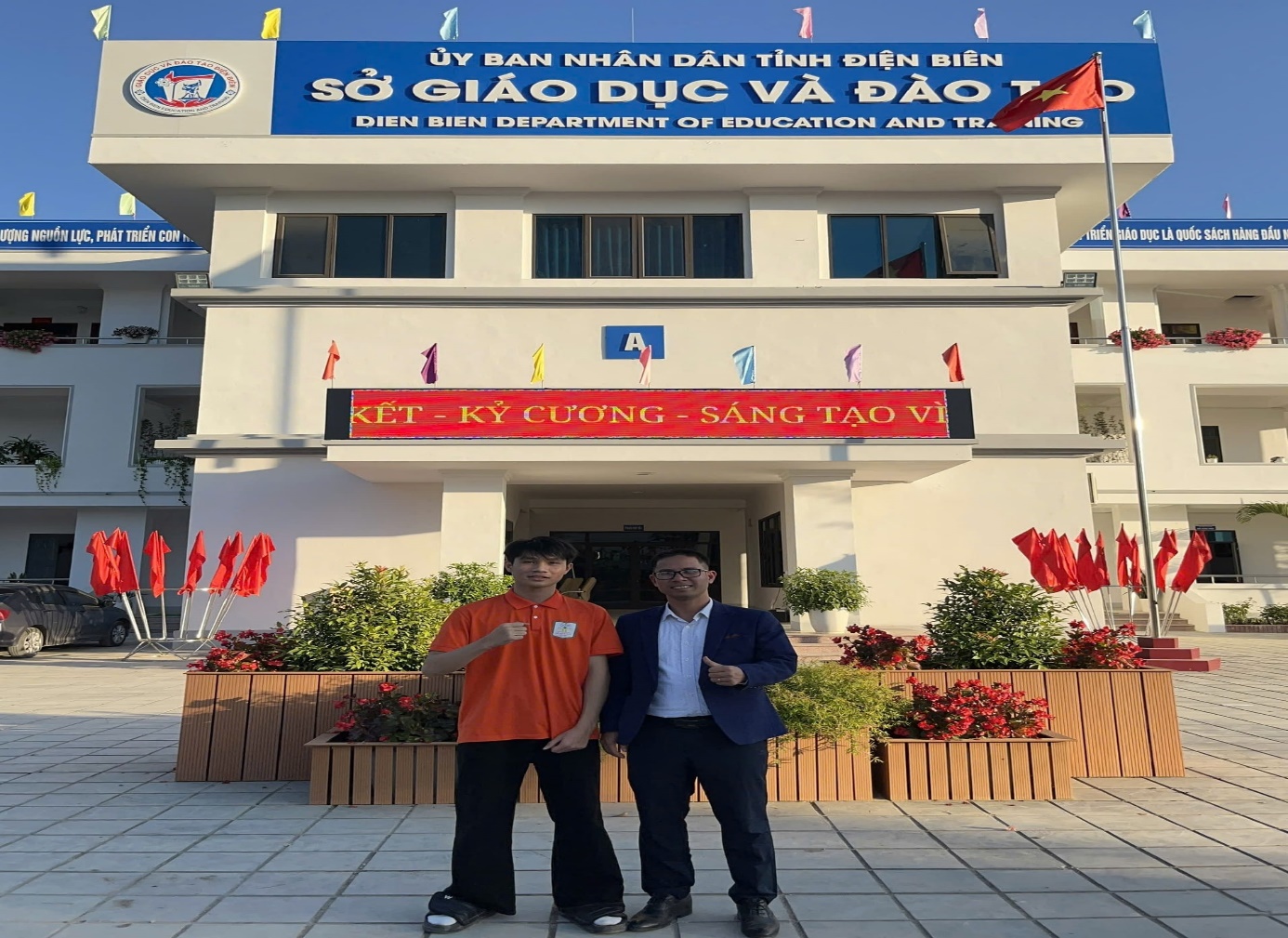 Từ núi rừng Mường Lạn đến vinh quang quốc gia: Hành trình bền bỉ của Cà Văn Đạt – niềm tự hào Địa lí Mường Ảng